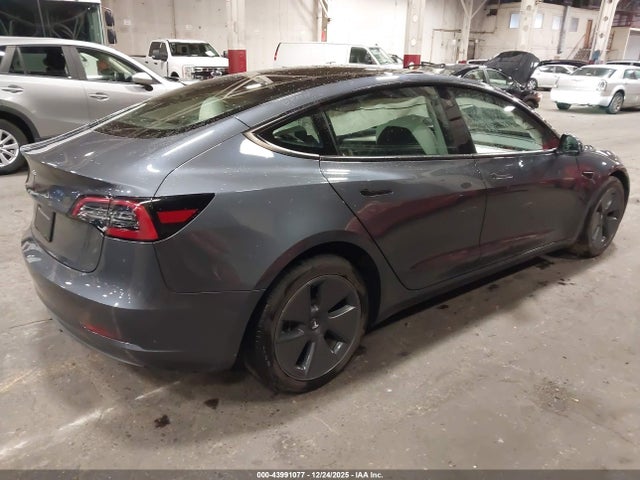 2023 TESLA MODEL 3 5YJ3E1EAXPF657602 Photo 3