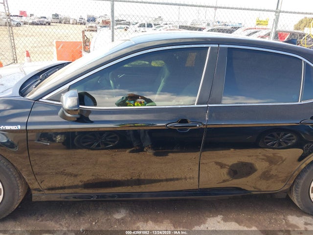 4T1B31HK0KU513588 Toyota Camry Hybrid Le