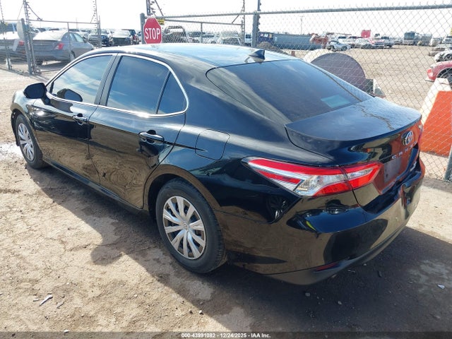 4T1B31HK0KU513588 Toyota Camry Hybrid Le