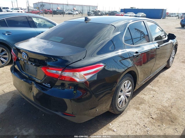 4T1B31HK0KU513588 Toyota Camry Hybrid Le