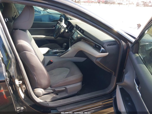 4T1B31HK0KU513588 Toyota Camry Hybrid Le