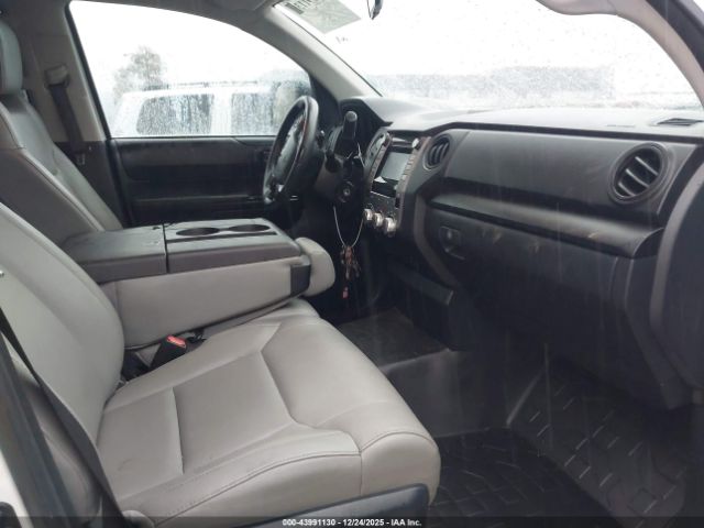 2018 TOYOTA TUNDRA 5TFRM5F19JX125208 Photo 4