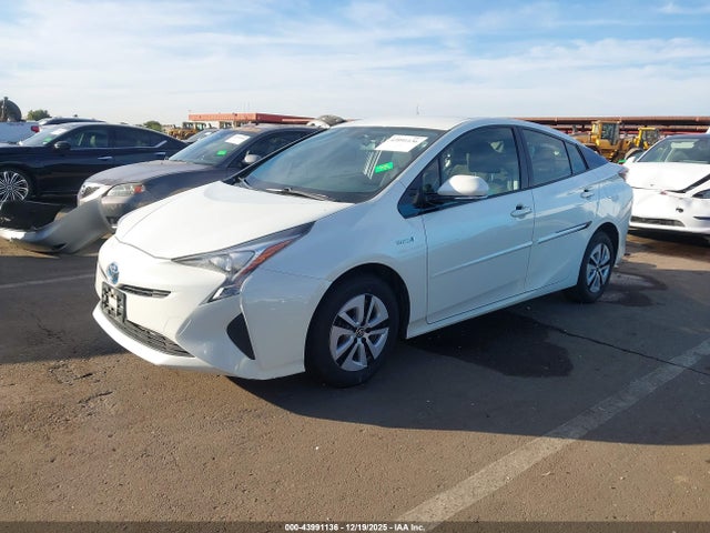 JTDKARFUXG3007423 Toyota Prius Two Eco