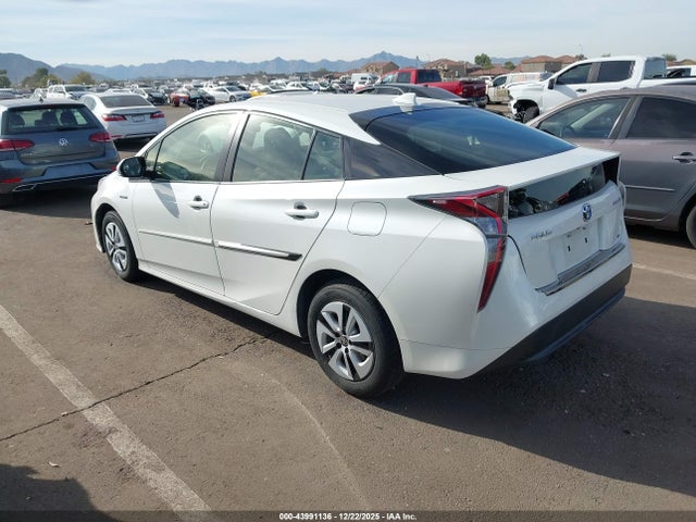 JTDKARFUXG3007423 Toyota Prius Two Eco