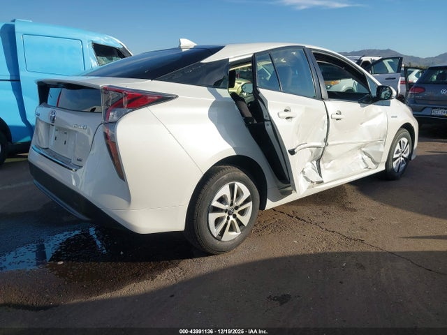 JTDKARFUXG3007423 Toyota Prius Two Eco