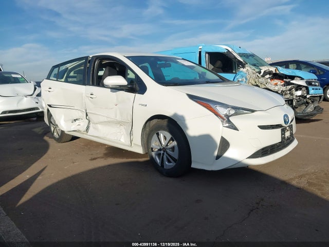 JTDKARFUXG3007423 Toyota Prius Two Eco
