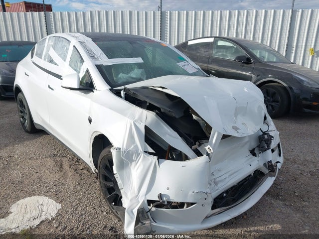 2021 TESLA MODEL Y 5YJYGDED3MF124692 Photo 0