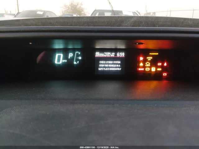 JTDKDTB39E1568836 Toyota Prius C One