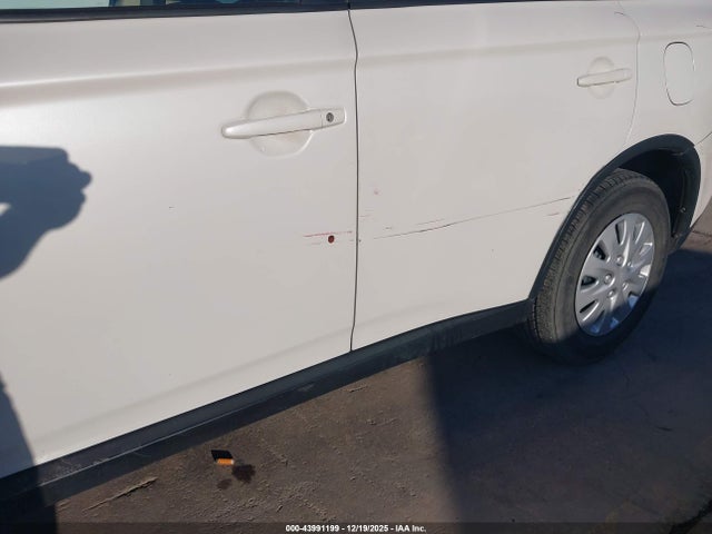 Mitsubishi Outlander Es 2015 JA4AD2A33FZ001350 Image 18