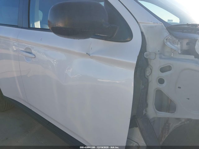 Mitsubishi Outlander Es 2015 JA4AD2A33FZ001350 Image 20