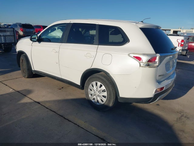 2015 MITSUBISHI OUTLANDER JA4AD2A33FZ001350 Photo 2