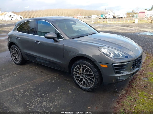 2016 PORSCHE MACAN WP1AB2A54GLB55646 Photo 0
