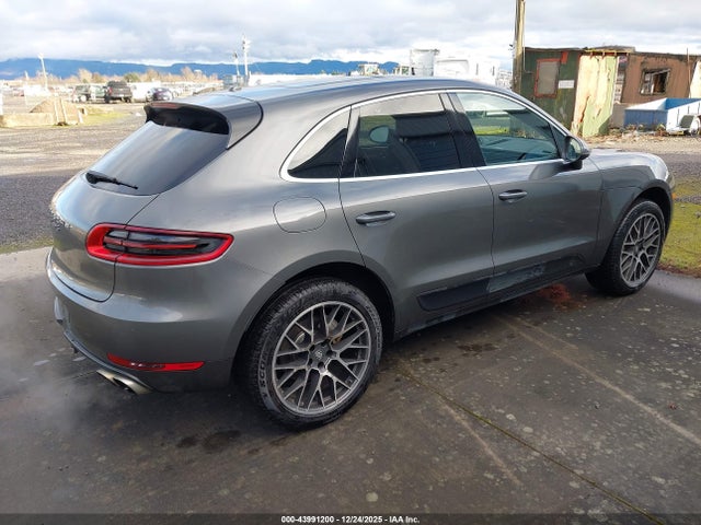 2016 PORSCHE MACAN WP1AB2A54GLB55646 Photo 3