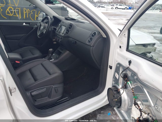 WVGSV7AX3HW506117 Volkswagen Tiguan 2.0t Wolfsburg Edition