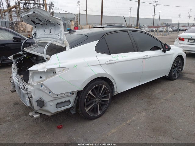 4T1B61HK3KU185610 Toyota CAMRY XSE