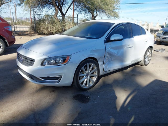 2017 VOLVO S60 INSCRIPTION LYV402HK8HB135003 Photo 1