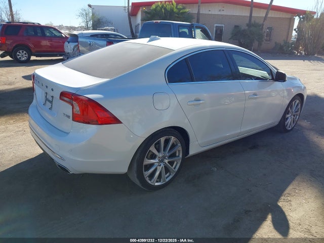 2017 VOLVO S60 INSCRIPTION LYV402HK8HB135003 Photo 3