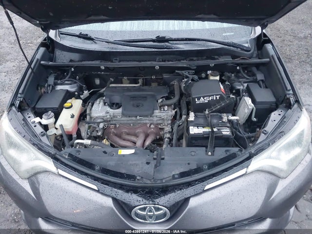 2T3ZFREVXGW280966 Toyota RAV4 LE