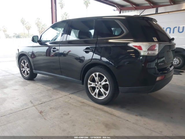 2014 MITSUBISHI OUTLANDER JA4AD3A35EZ017103 Photo 2