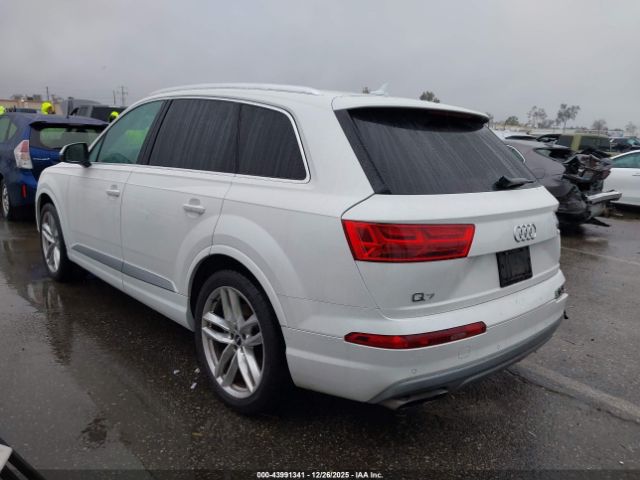 2017 AUDI Q7 WA1VAAF77HD008625 Photo 2