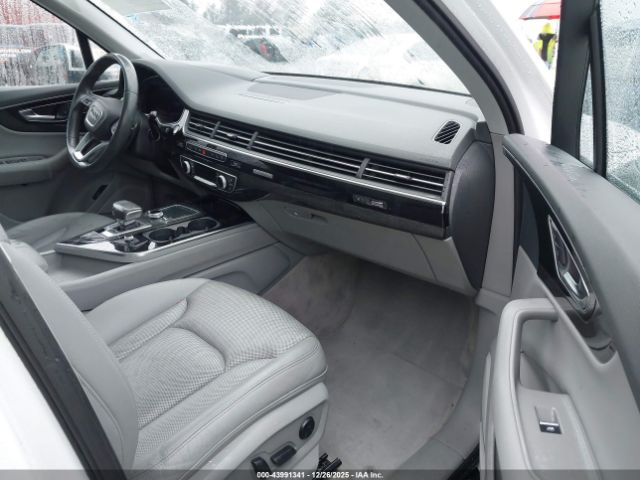2017 AUDI Q7 WA1VAAF77HD008625 Photo 4