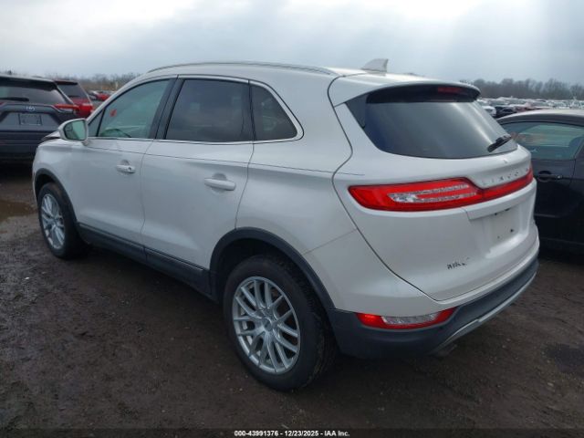2017 LINCOLN MKC 5LMCJ1D90HUL32171 Photo 2