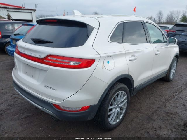 2017 LINCOLN MKC 5LMCJ1D90HUL32171 Photo 3