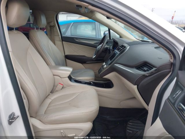 2017 LINCOLN MKC 5LMCJ1D90HUL32171 Photo 4