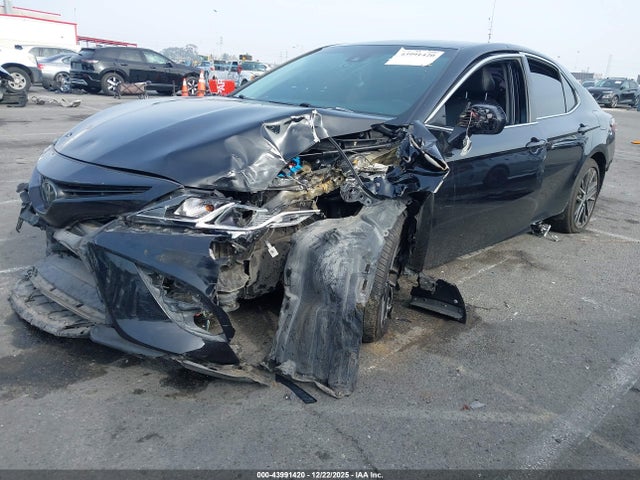 4T1B11HK0JU127094 Toyota CAMRY SE