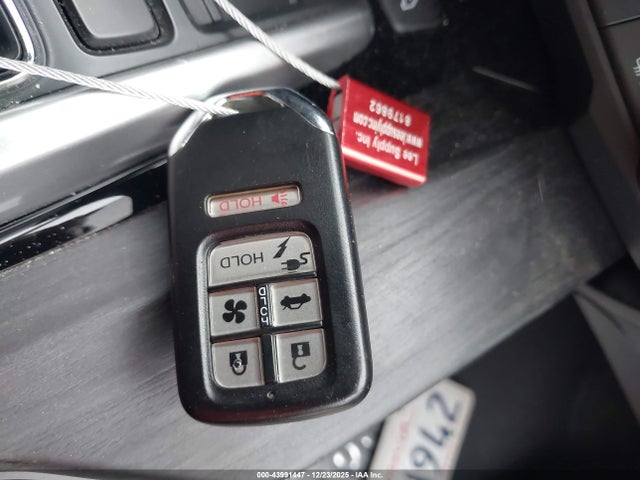 JHMZC5F33JC005558 Honda Clarity Plug-in Hybrid Touring