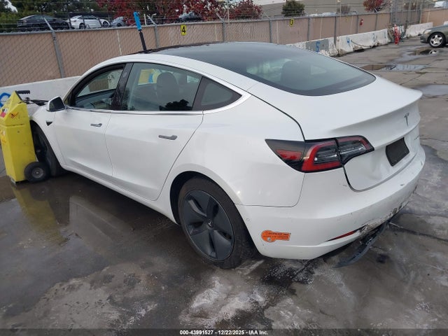 2020 TESLA MODEL 3 5YJ3E1EB4LF746570 Photo 2