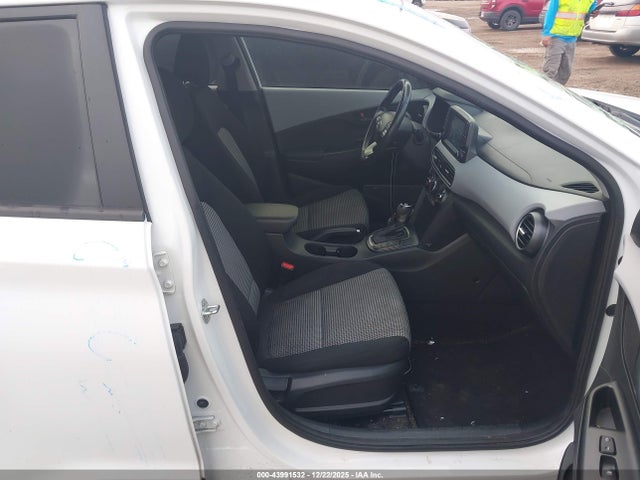 2021 HYUNDAI KONA KM8K62AA2MU748530 Photo 4