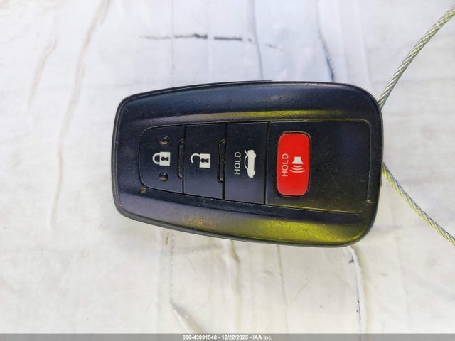 JTDP4RCE7LJ008223 Toyota COROLLA SE