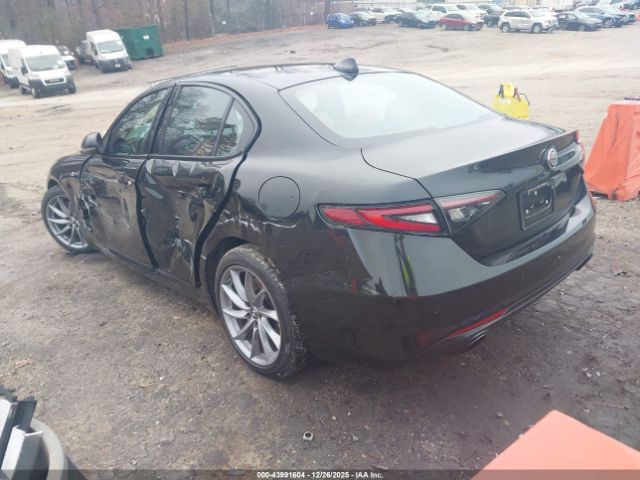 2024 ALFA ROMEO GIULIA ZARFAMBN5R7679958 Photo 2