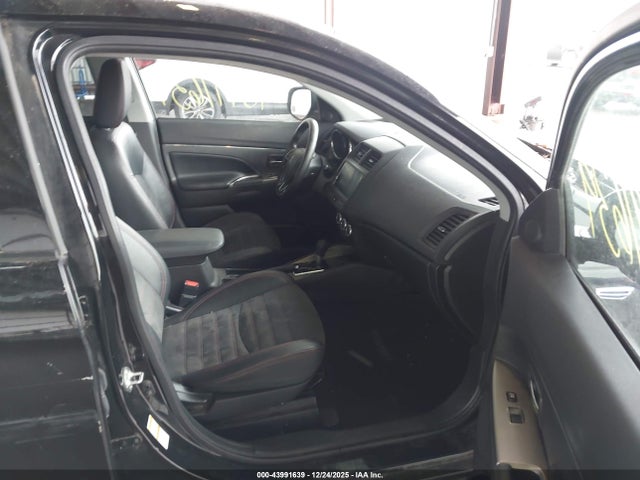 2018 MITSUBISHI OUTLANDER SPORT JA4AP3AW4JU022382 Photo 4