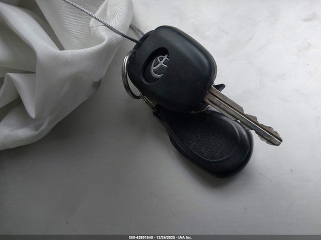 2017 TOYOTA COROLLA 5YFBURHE6HP628843 Photo 10