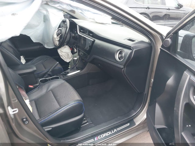 2017 TOYOTA COROLLA 5YFBURHE6HP628843 Photo 4