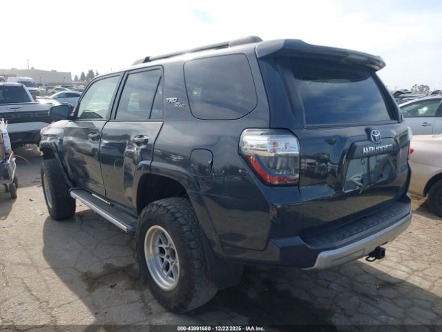 2024 TOYOTA 4RUNNER JTERU5JR7R6258575 Photo 2