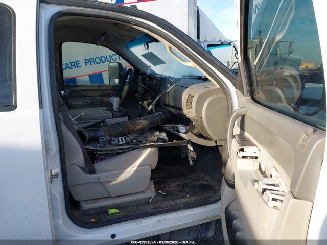 1GB4CZC80EF157647 Chevrolet Silverado 3500hd Chassis Work Truck