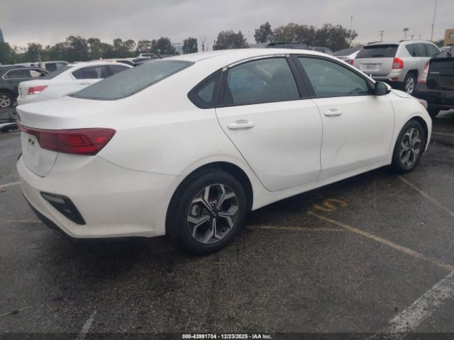2021 KIA FORTE 3KPF24AD3ME309813 Photo 3