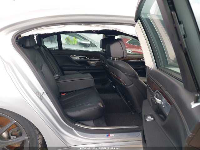2017 BMW 740I WBA7E2C38HG740560 Photo 7