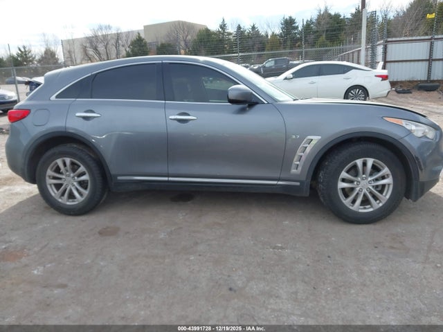 43991728 :رقم المزاد ، JN8CS1MUXHM143749 vin ، 2017 Infiniti Qx70 مزاد بيع