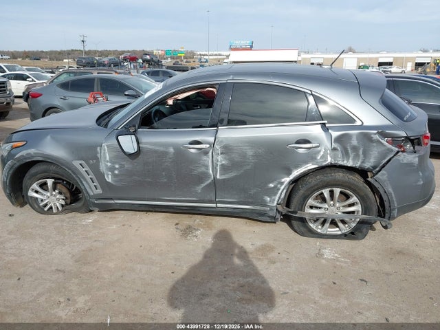 43991728 :رقم المزاد ، JN8CS1MUXHM143749 vin ، 2017 Infiniti Qx70 مزاد بيع