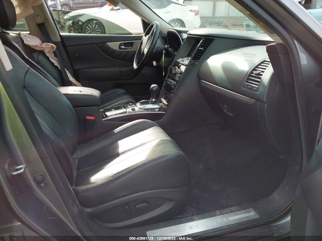 43991728 :رقم المزاد ، JN8CS1MUXHM143749 vin ، 2017 Infiniti Qx70 مزاد بيع