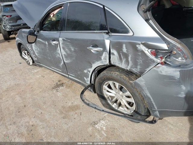 43991728 :رقم المزاد ، JN8CS1MUXHM143749 vin ، 2017 Infiniti Qx70 مزاد بيع