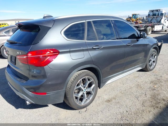 2018 BMW X1 WBXHT3C37J5F90886 Photo 3