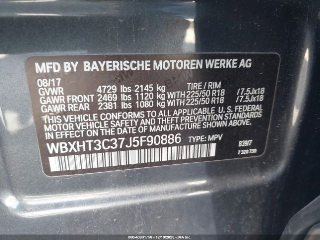 2018 BMW X1 WBXHT3C37J5F90886 Photo 8