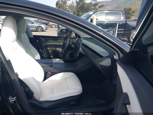 2024 TESLA MODEL 3 5YJ3E1EA6RF785158 Photo 4