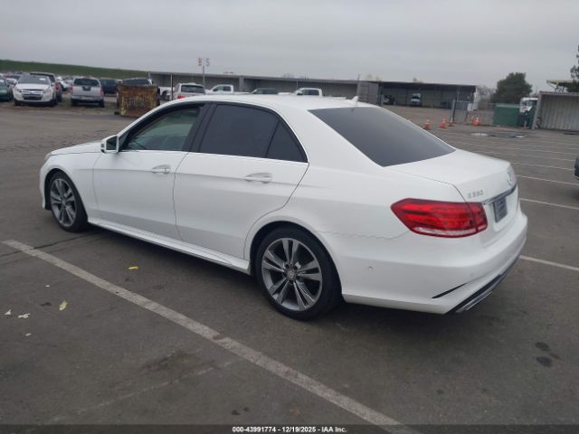 2014 MERCEDES-BENZ E 350 WDDHF5KB8EA806107 Photo 2