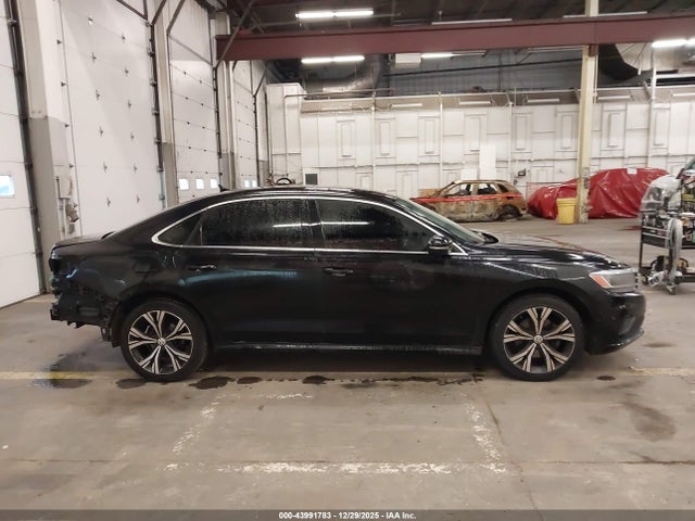 Продажа на аукционе авто 2020 Volkswagen Passat 2.0t Sel, vin: 1VWCA7A3XLC006173, номер лота: 43991783